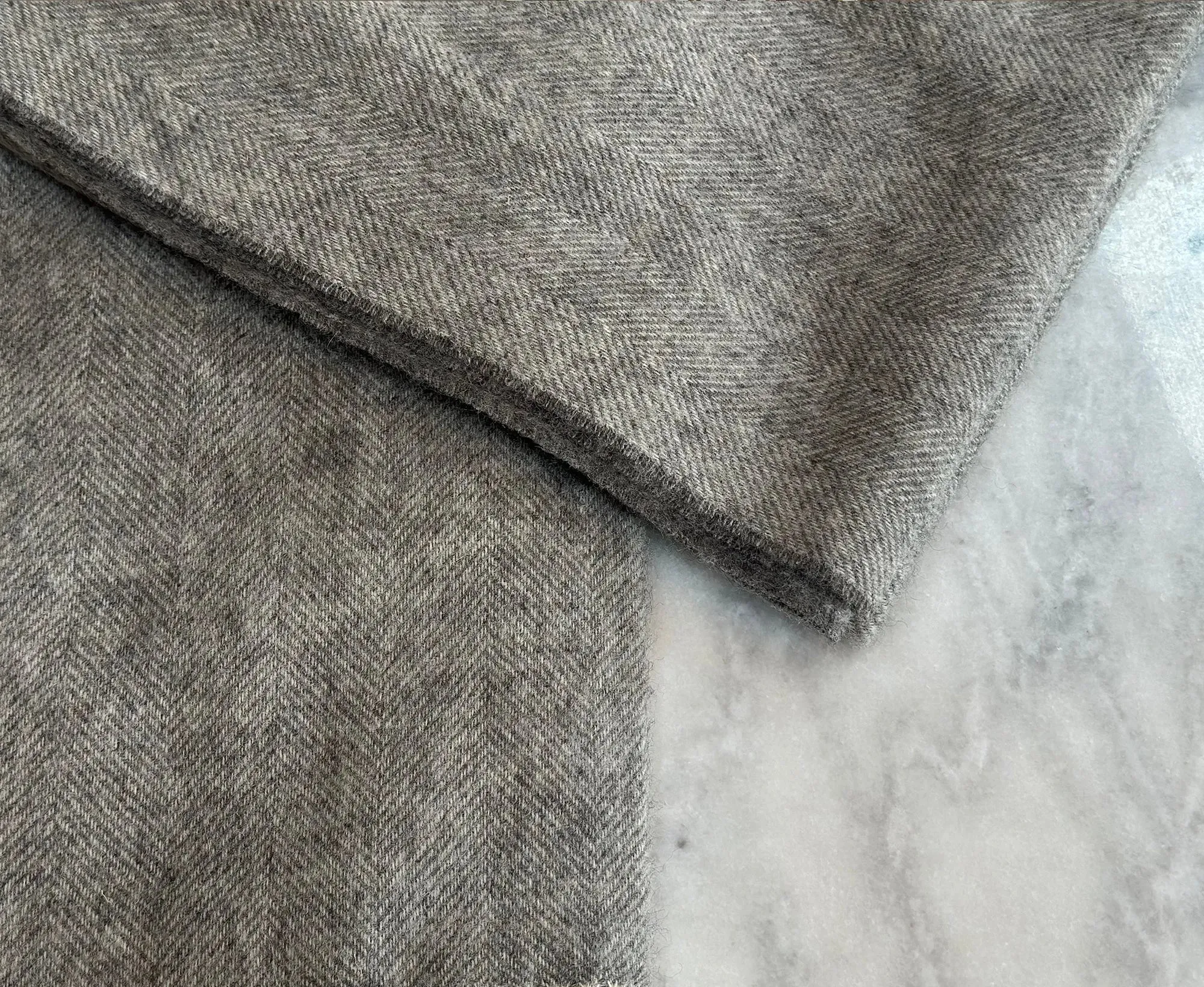 100% Lambswool Herringbone Throw Light Grey