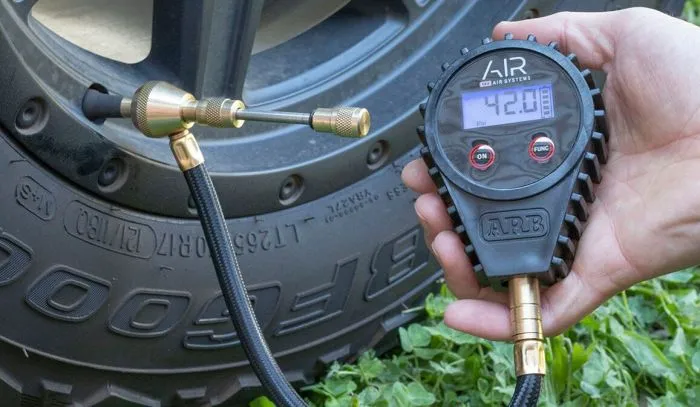 ARB E-Z TIRE DEFLATOR DIGITAL GAUGE