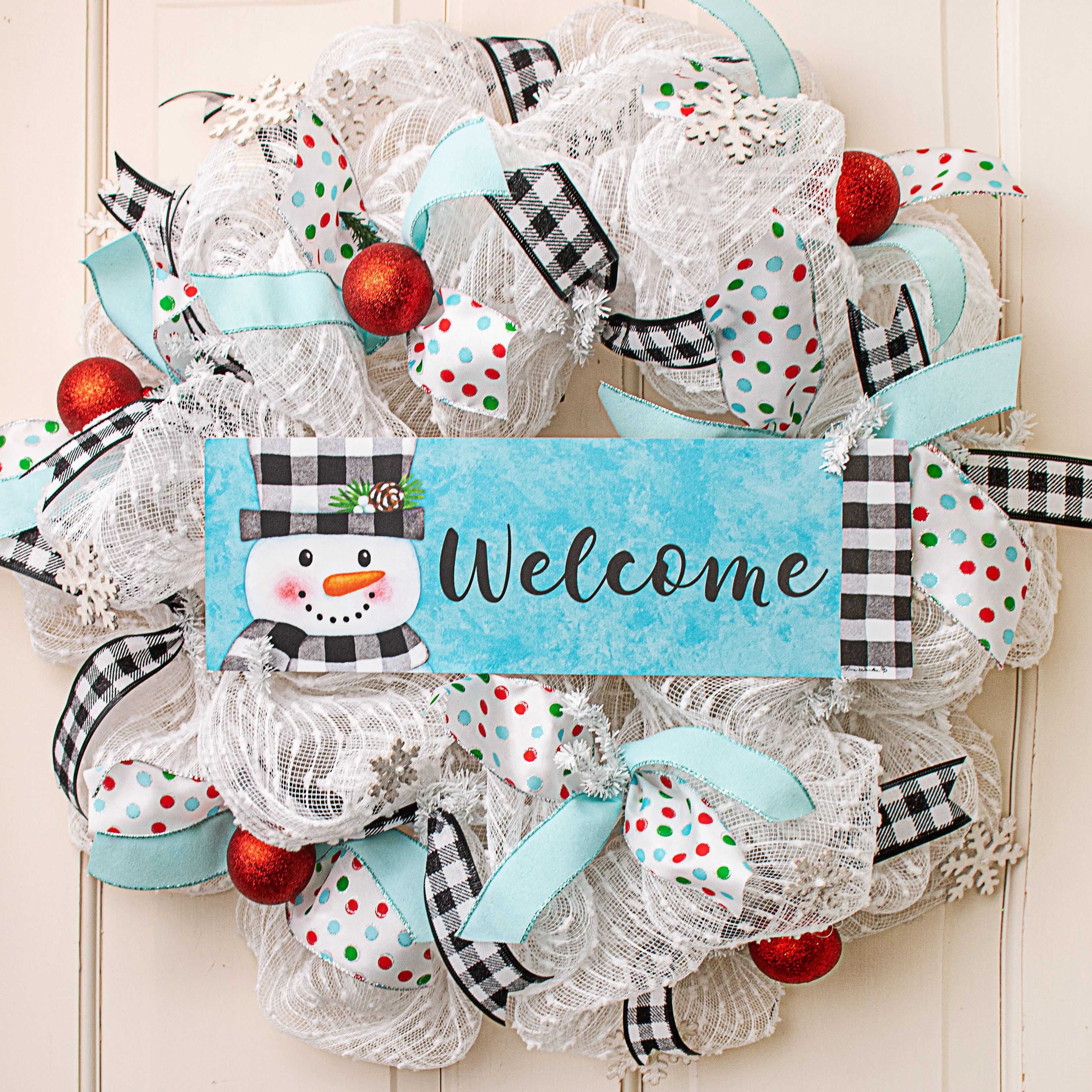 Waterproof Gingham Snowman Welcome Sign (5" x 15")